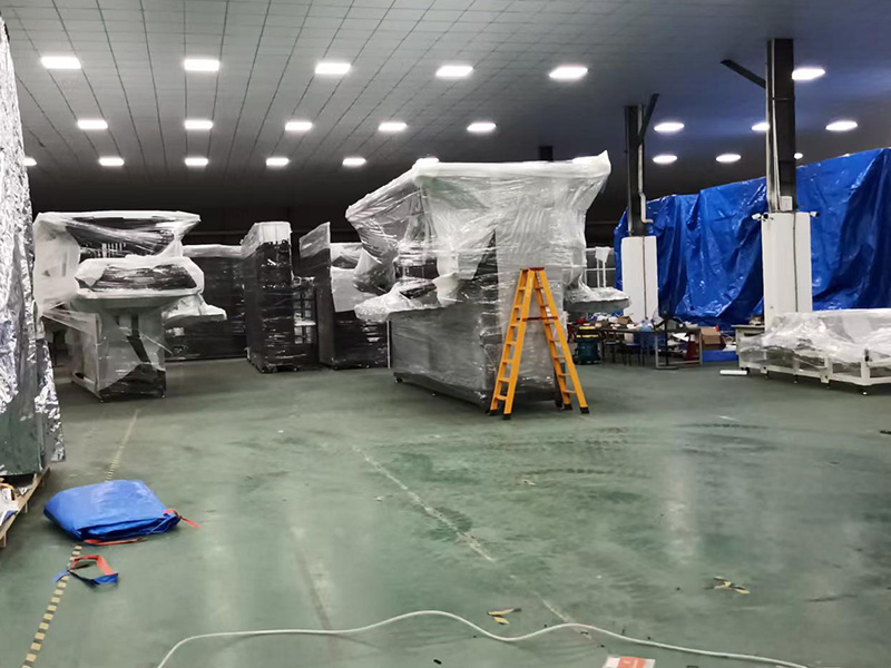 東莞某公司重(zhong)型真空防雨木箱(xiang)